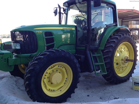 2012 John Deere 7330