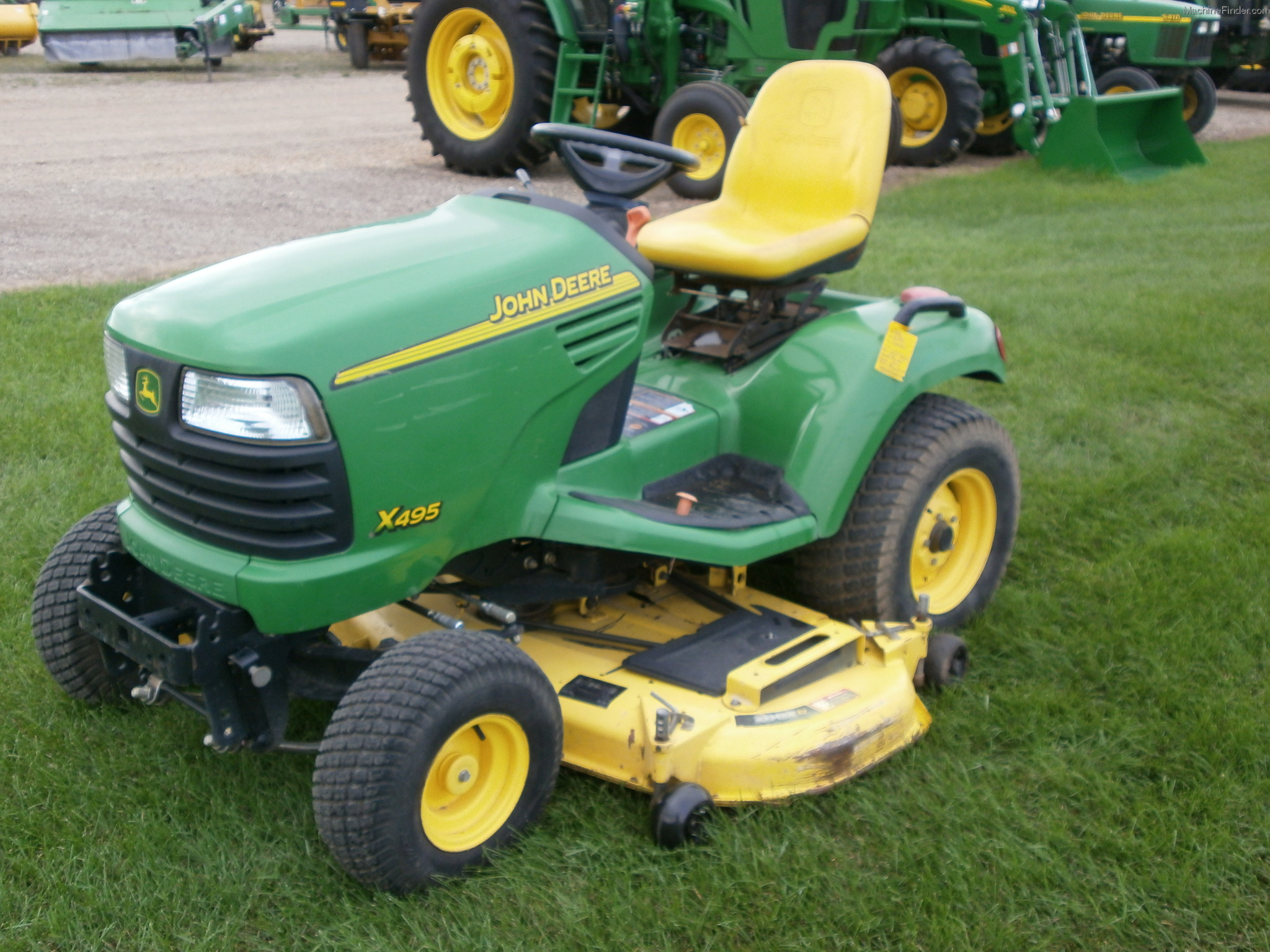2005 John Deere X495 Lawn & Garden and Commercial Mowing John Deere