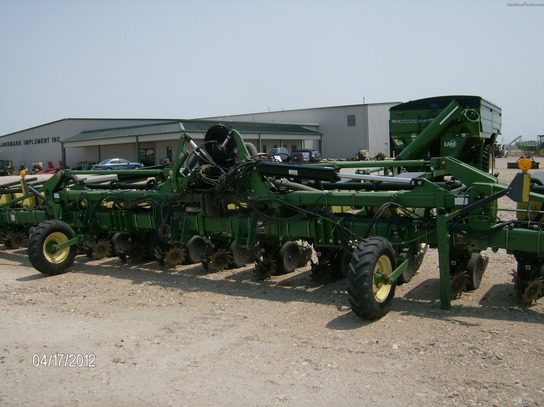 2004 John Deere 1720