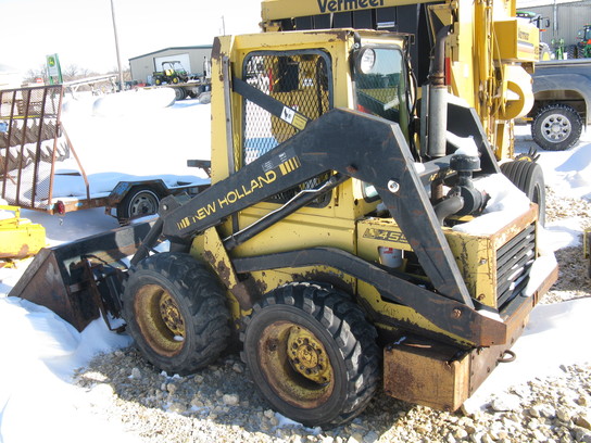 1986 New Holland L445