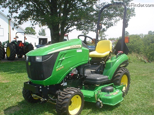2011 John Deere 1023E
