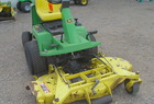 2000 John Deere F725