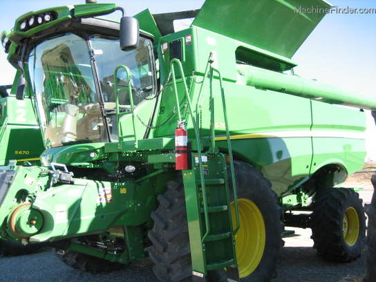  John Deere S670