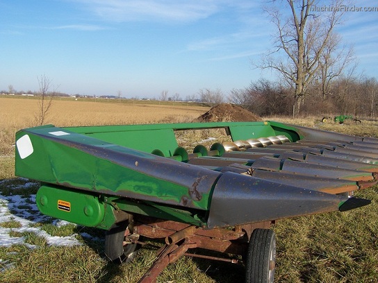 1980 John Deere 843