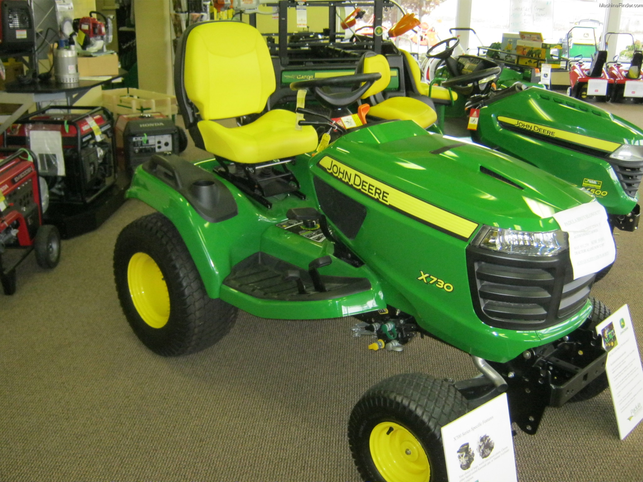 2013 John Deere X730 Lawn & Garden and Commercial Mowing John Deere