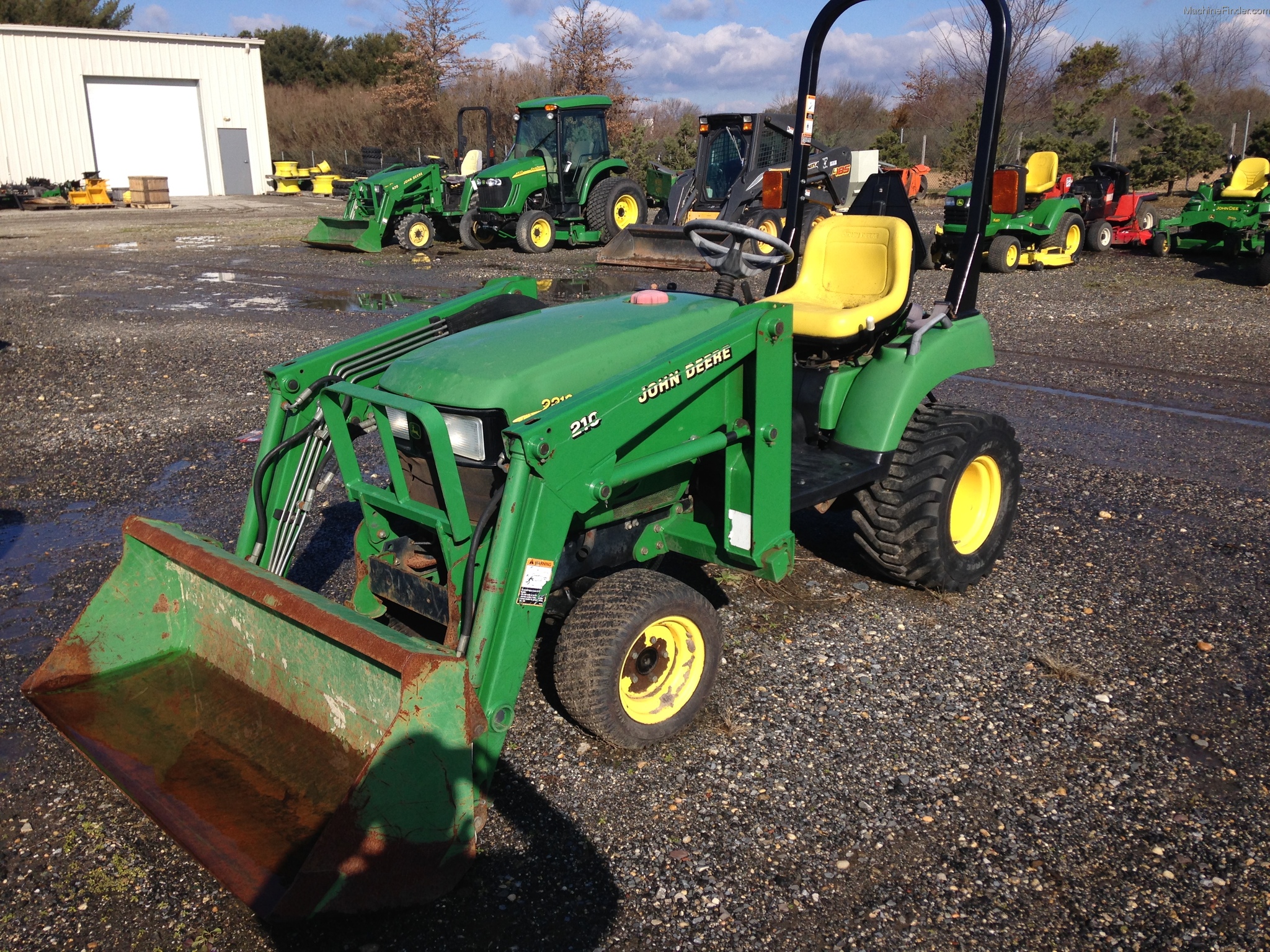 2004 John Deere 2210 Tractors Compact (140hp.) John Deere