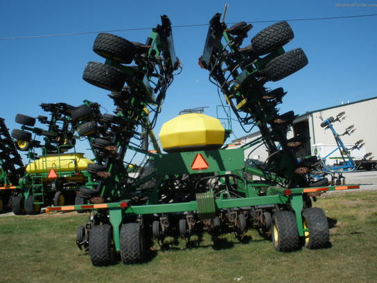 2000 John Deere 1860