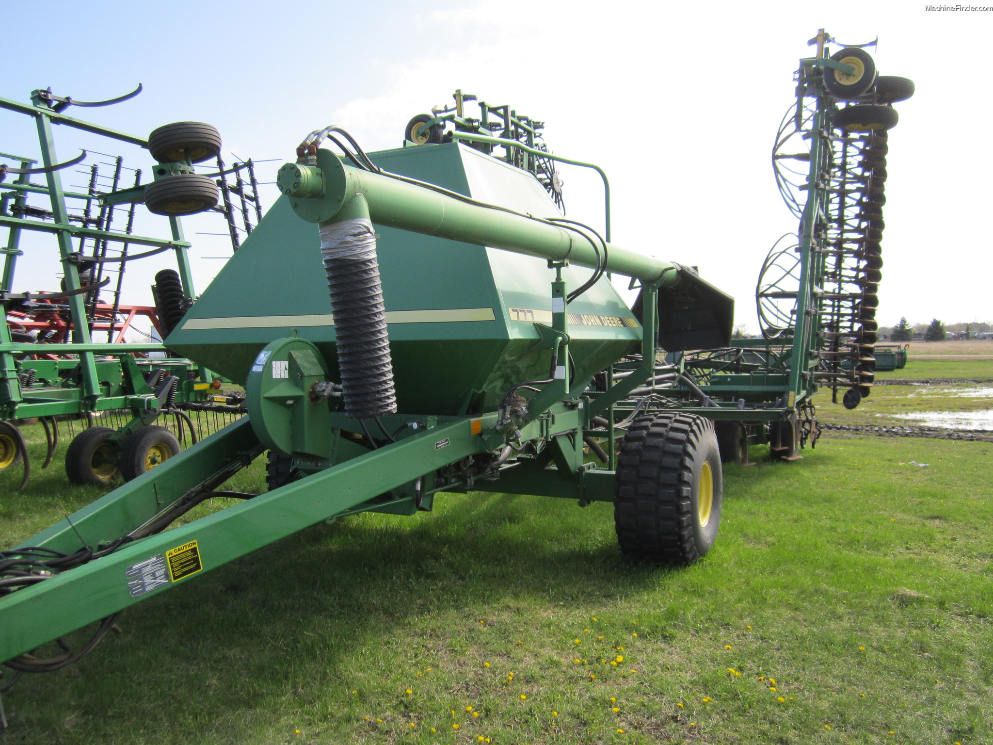John Deere 777 Planting & Seeding Air Drills & Seeders John Deere
