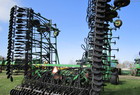  John Deere 777