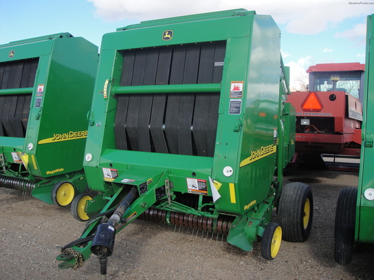 2003 John Deere 567