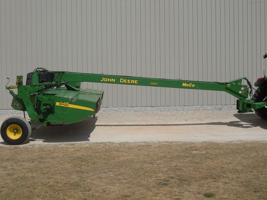 2008 John Deere 946