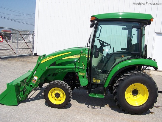 2008 John Deere 3320