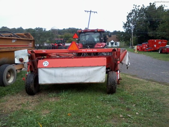  Kuhn FC352