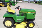 1990 John Deere 318