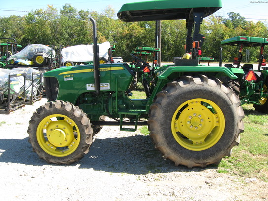 2011 John Deere 5065E
