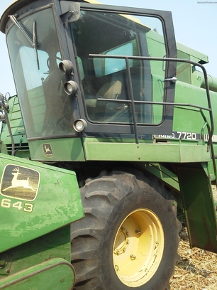 1983 John Deere 7720