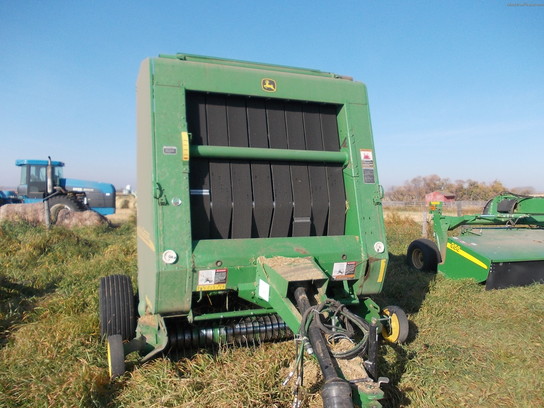2005 John Deere 567