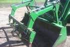 2005 John Deere 7520 Cab