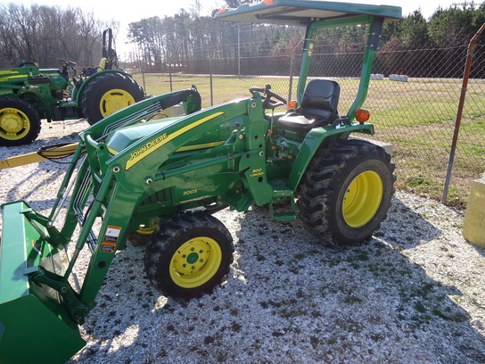 2008 John Deere 3005