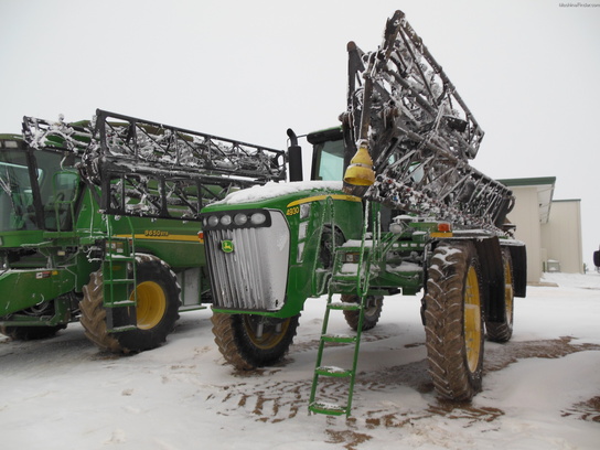 2011 John Deere 4930
