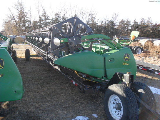 2011 John Deere 635F