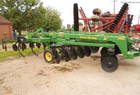 2005 John Deere 2700
