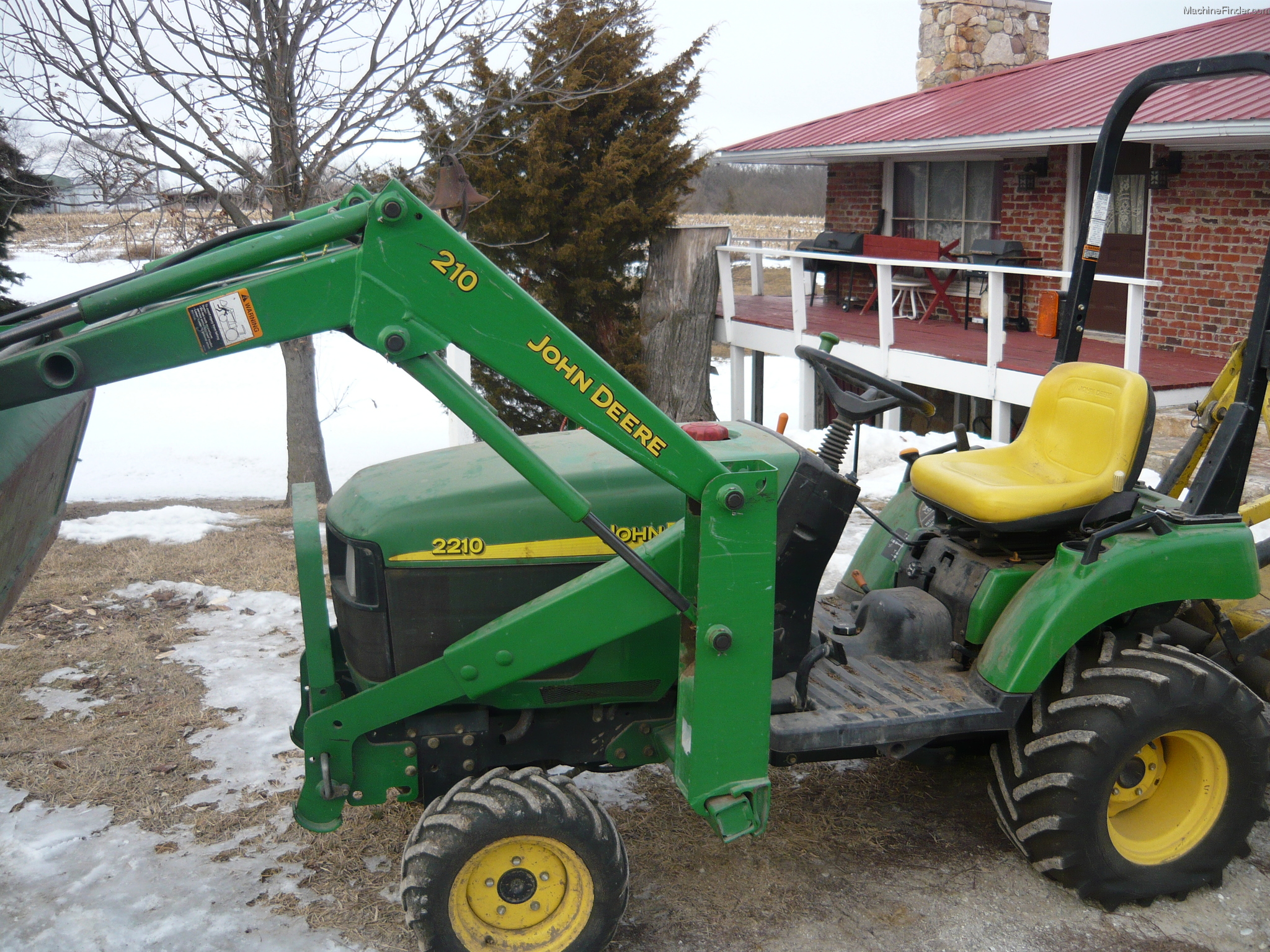 2003 John Deere 2210 Tractors Compact (140hp.) John Deere