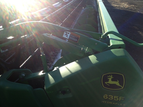 2004 John Deere 635F