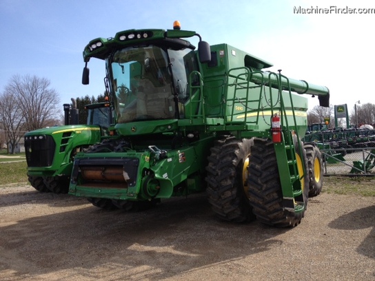 2012 John Deere S690