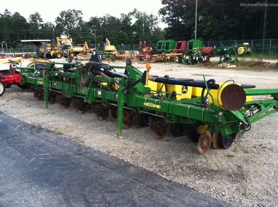 2005 John Deere 1720