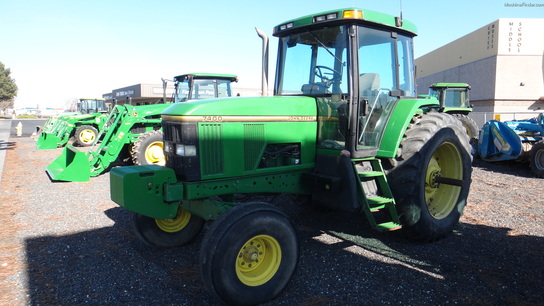 1996 John Deere 7400