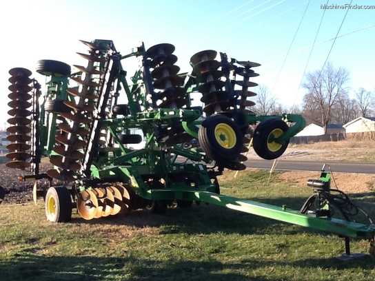 2008 John Deere 637