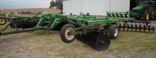 2005 John Deere 650
