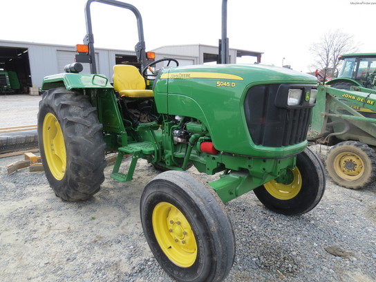 2010 John Deere 5045D