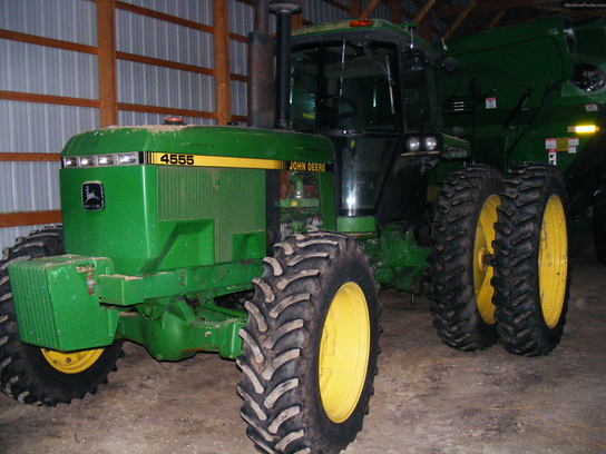 1989 John Deere 4555