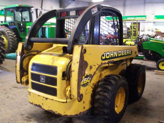 2000 John Deere 250