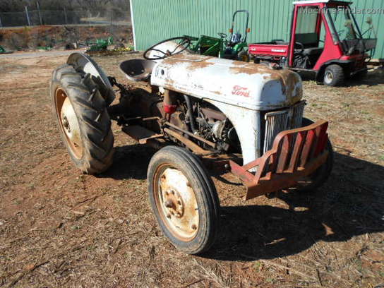  Ford 8N