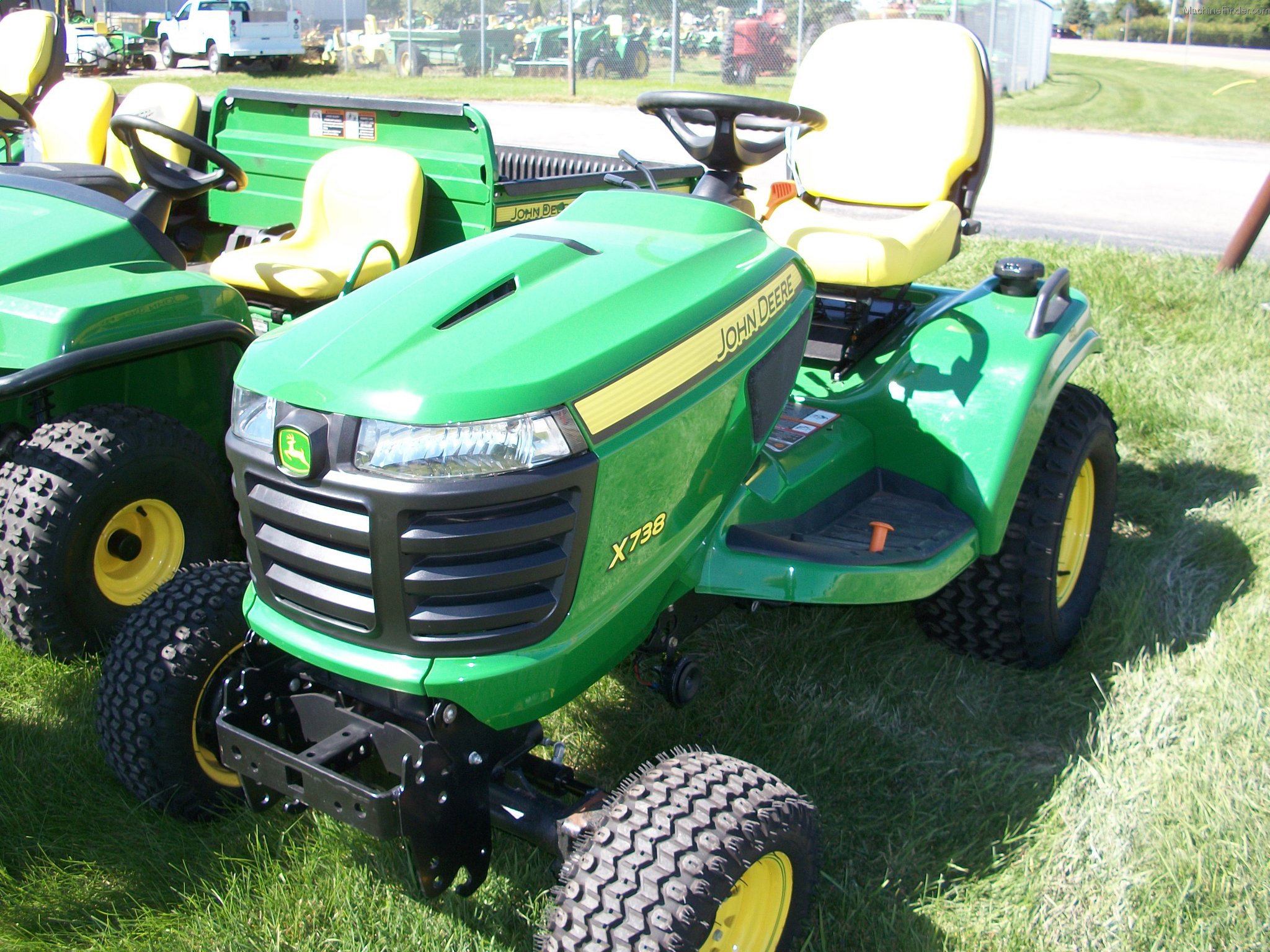 John Deere X738 Lawn & Garden and Commercial Mowing John Deere