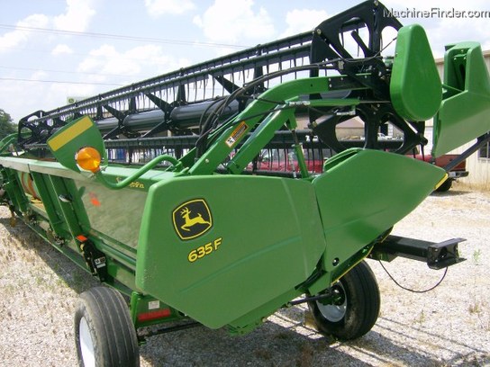 2011 John Deere 635F