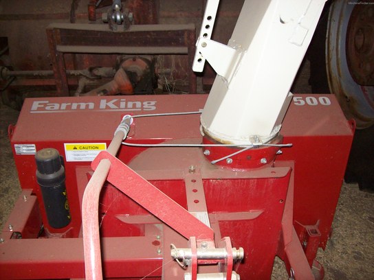 2011 Farm King Y500-4