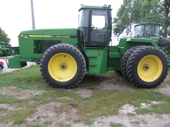 1989 John Deere 8760