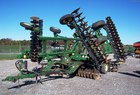 2004 John Deere 637