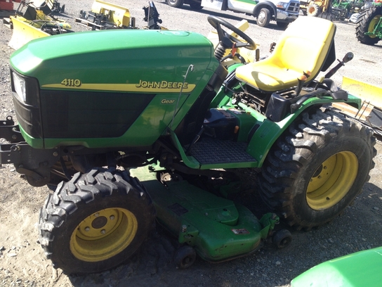  John Deere 4110