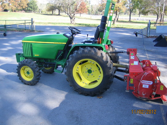  John Deere 3005