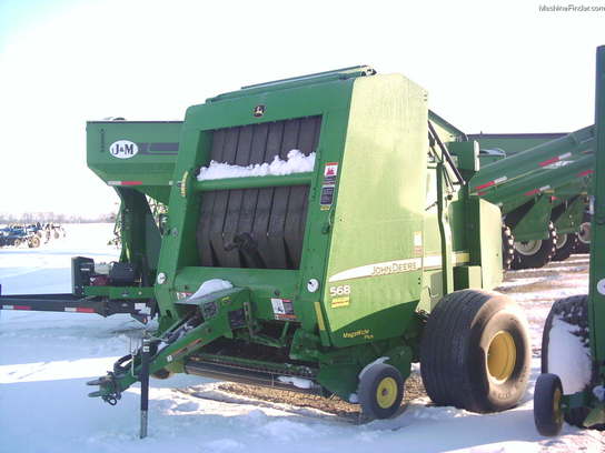 2009 John Deere 568