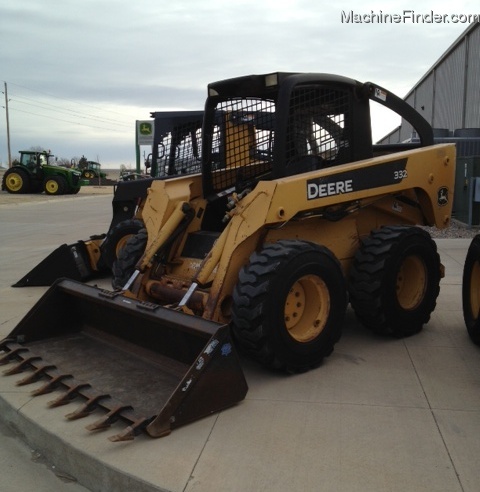 2006 John Deere 332