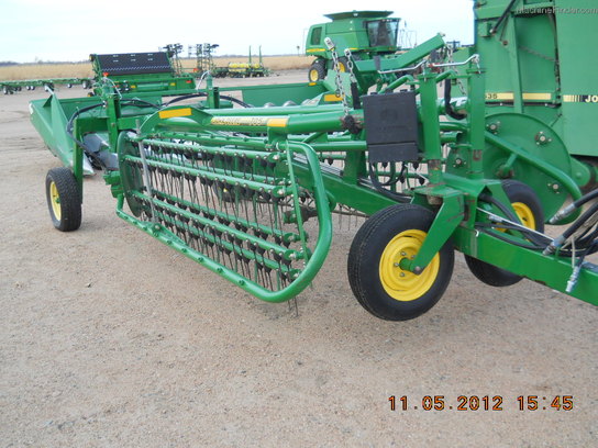 2004 John Deere 705
