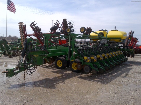 2009 John Deere Deere Bauer 60