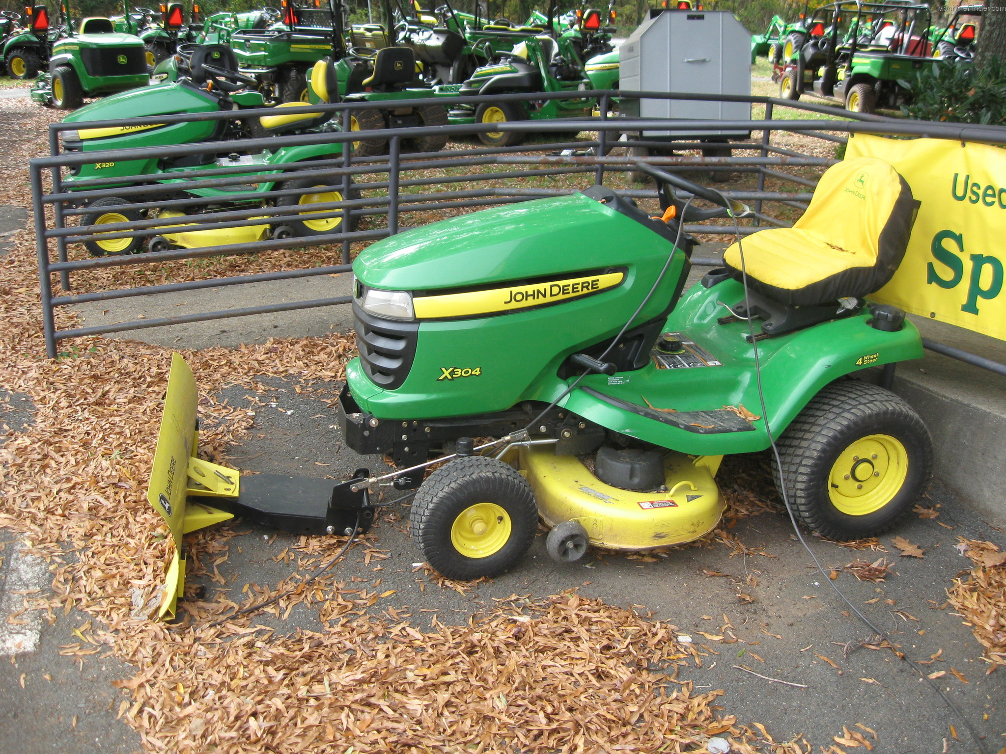 John Deere X304 Lawn & Garden and Commercial Mowing John Deere MachineFinder