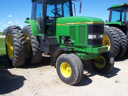 1993 John Deere 7800